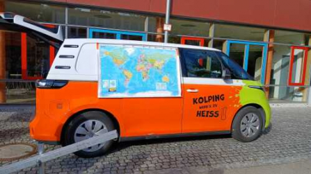 Kolping Klima Mobil mit Werbung Kolping wird's zu heiss