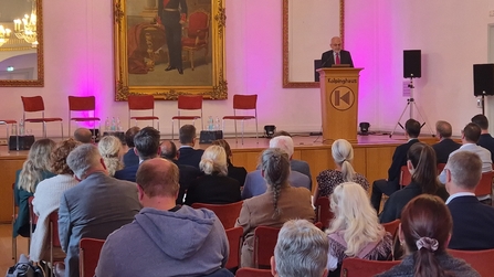 Keynote Speaker Dr. Rupert Graf Strachwitz beim Vortrag